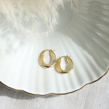 Load image into Gallery viewer, Uma Oblong Hoop Earrings - Elisa Maree Jewelry