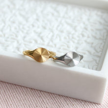 Load image into Gallery viewer, Radial Signet Ring - Elisa Maree Jewelry