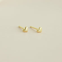 Load image into Gallery viewer, Ity Bity Heart Stud