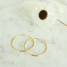 Load image into Gallery viewer, Feather Lite Skinny Hoops