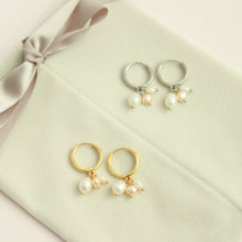Load image into Gallery viewer, Prairie Pearl Hoops - Elisa Maree Jewelry
