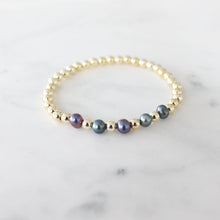 Load image into Gallery viewer, Peacock Pearl Bracelet
