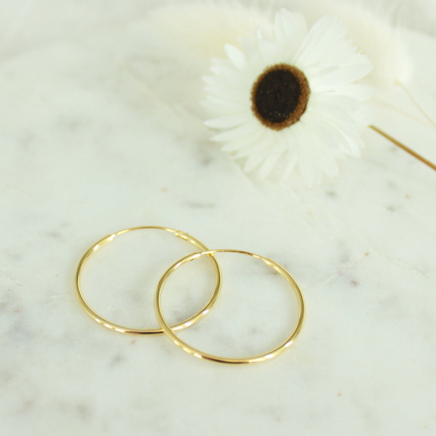 Feather Lite Skinny Hoops