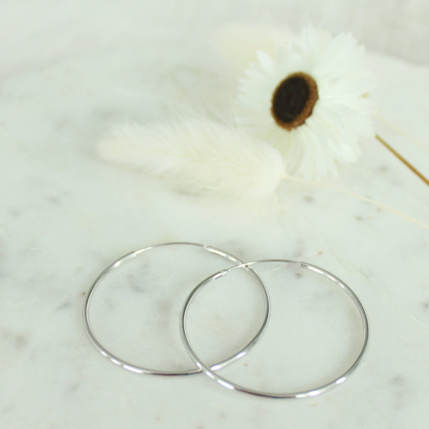 Feather Lite Skinny Hoops