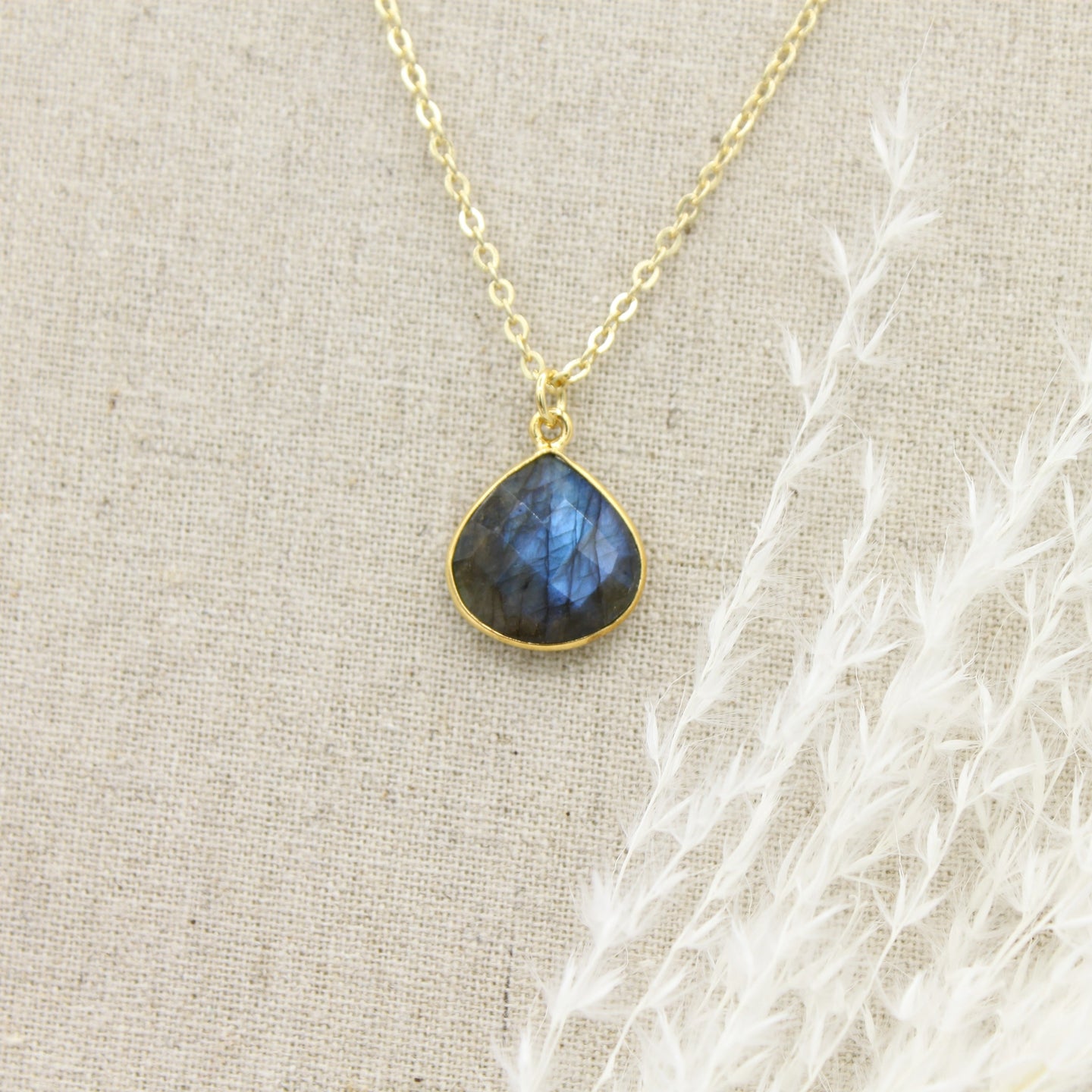 Aurora Labradorite Pendant Necklace - Elisa Maree Jewelry